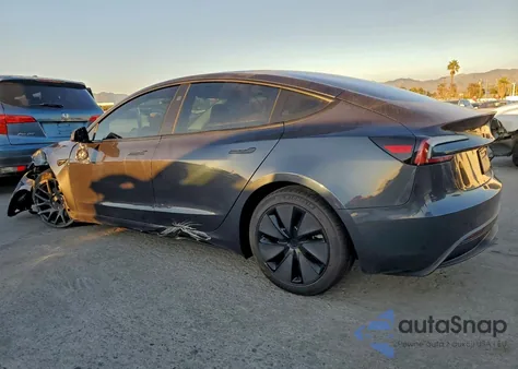 2025 Tesla Model 3 z USA, uszkodzony, nr VIN 5YJ3E1EA8SF016604